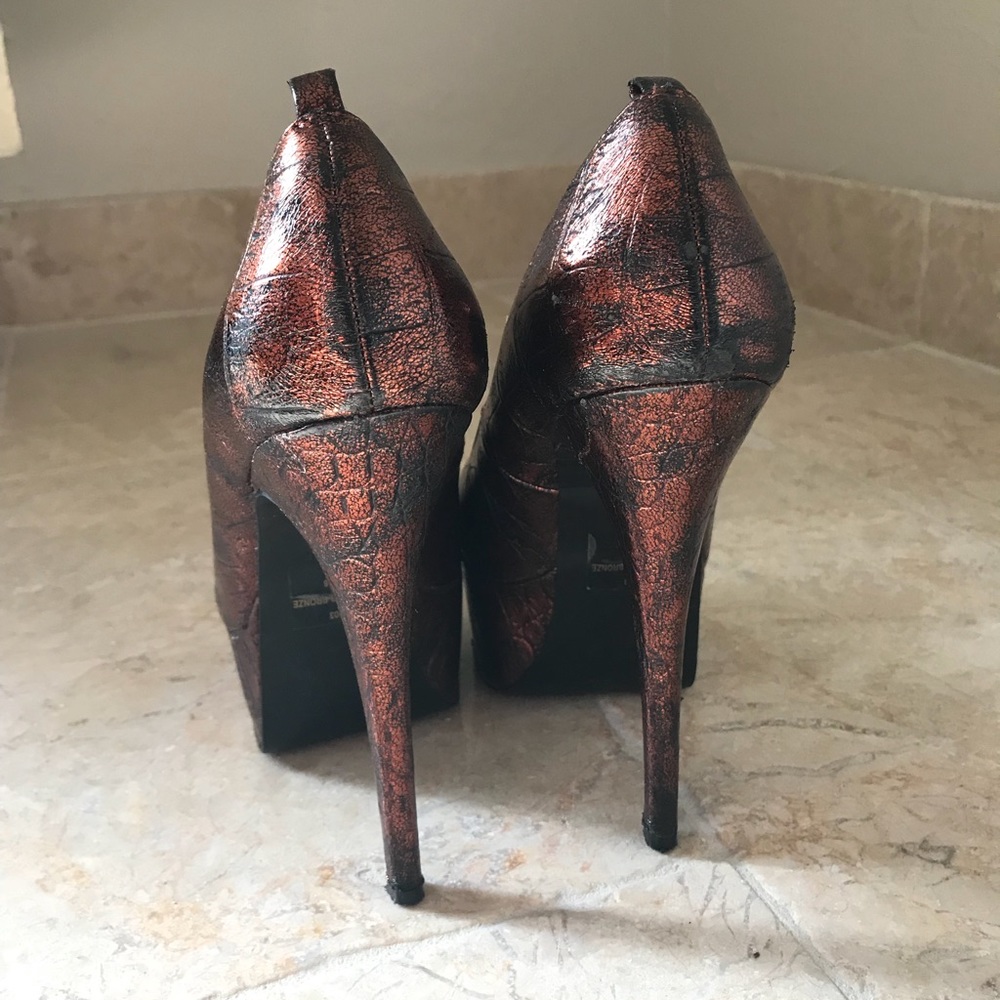 Bakers Copper Heels - Picture 3 of 4